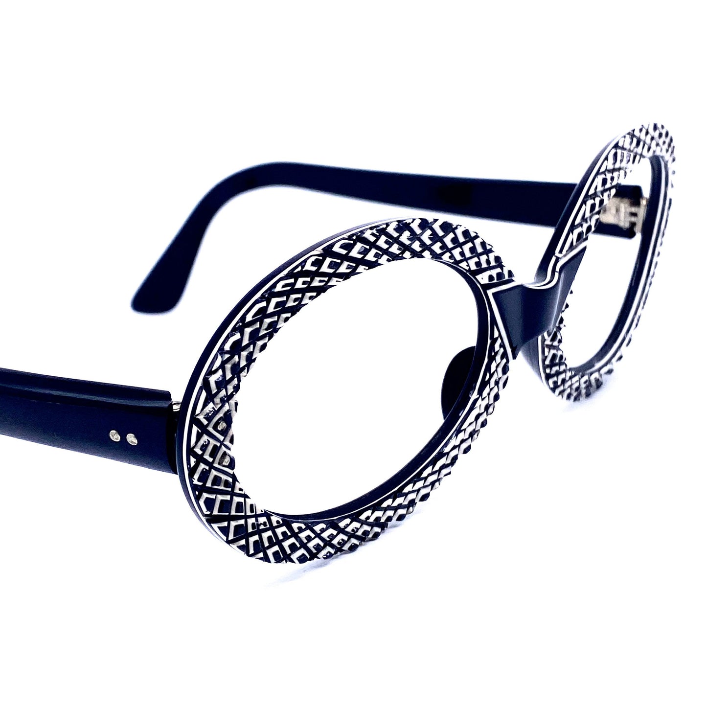 ES 1960s oval ladies eyeglasses frames, black/white optical art style carved frames, minty