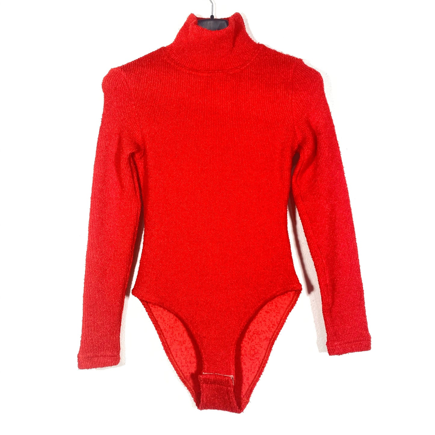 Versace Jeans Couture NOS 90s ribbed knitted winter turtleneck body coming in red sz S, black sz M