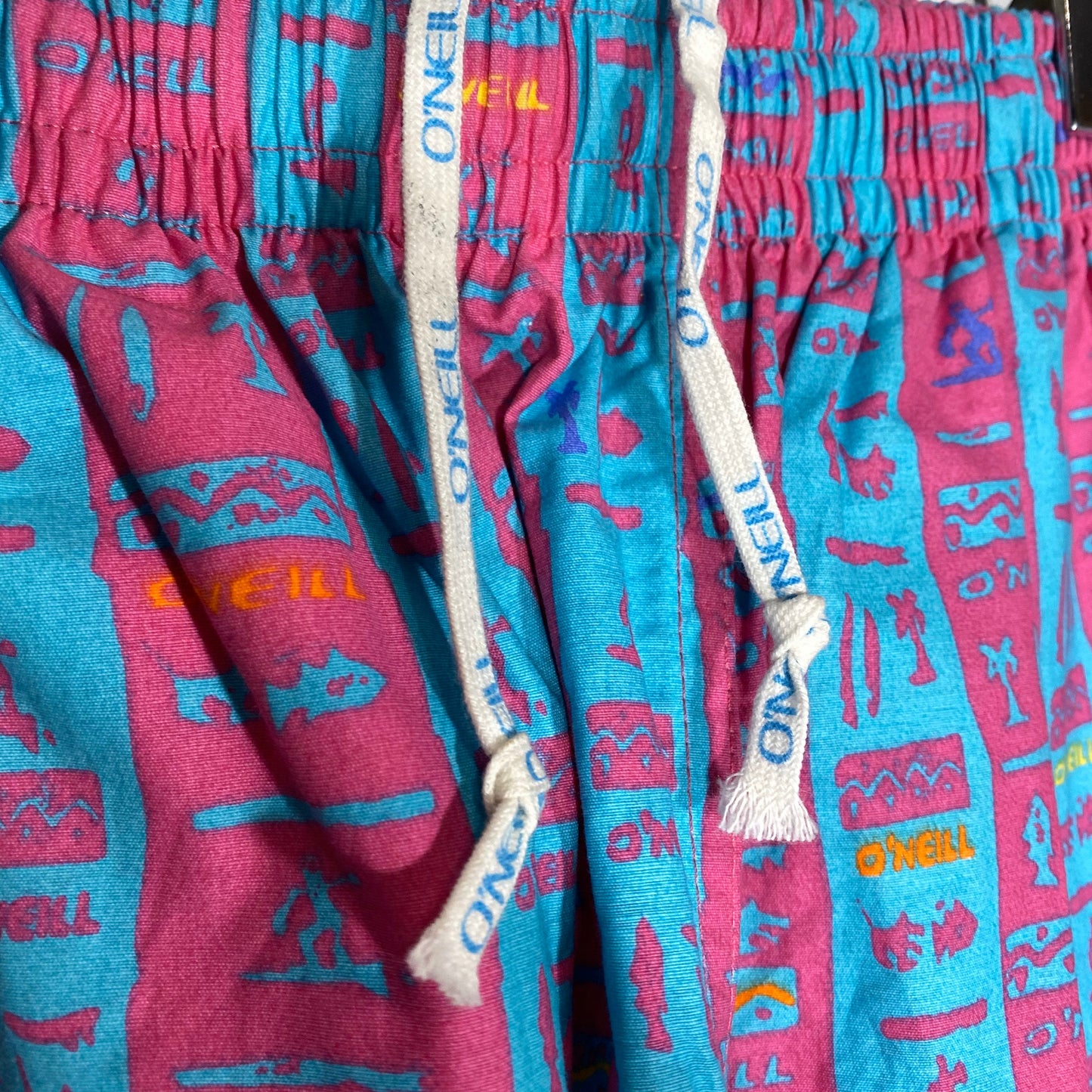 O’Neill 90s NO cotton blend surfer style trousers, fucsia blue allover, cool!