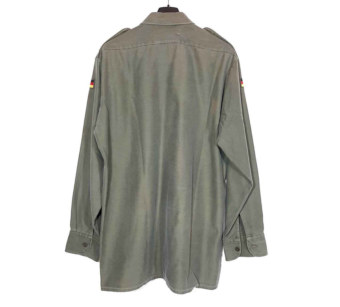 1970s east germany military green field shirt, great condition.