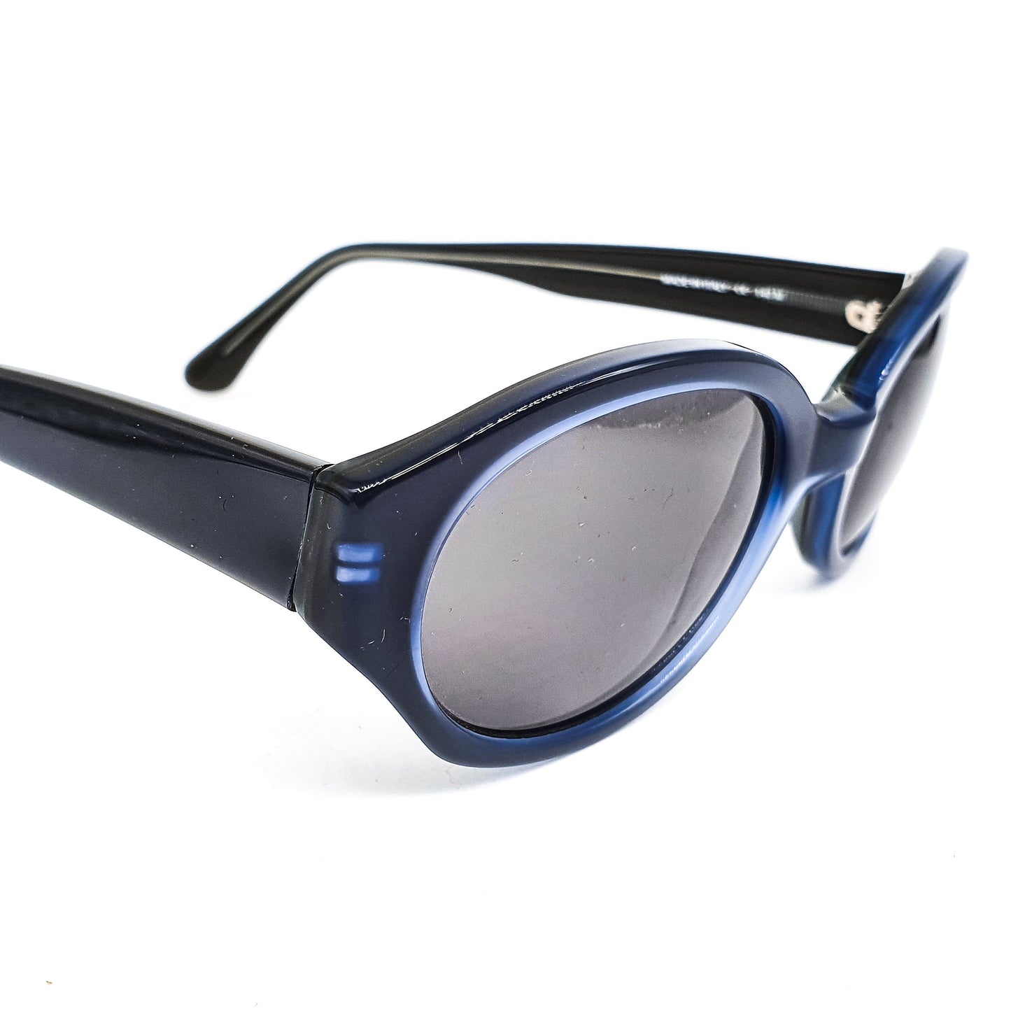 Calvin Klein  619S round oval deep  blue cellulose acetate sunglasses with classic rivets details NOS 90s Italy