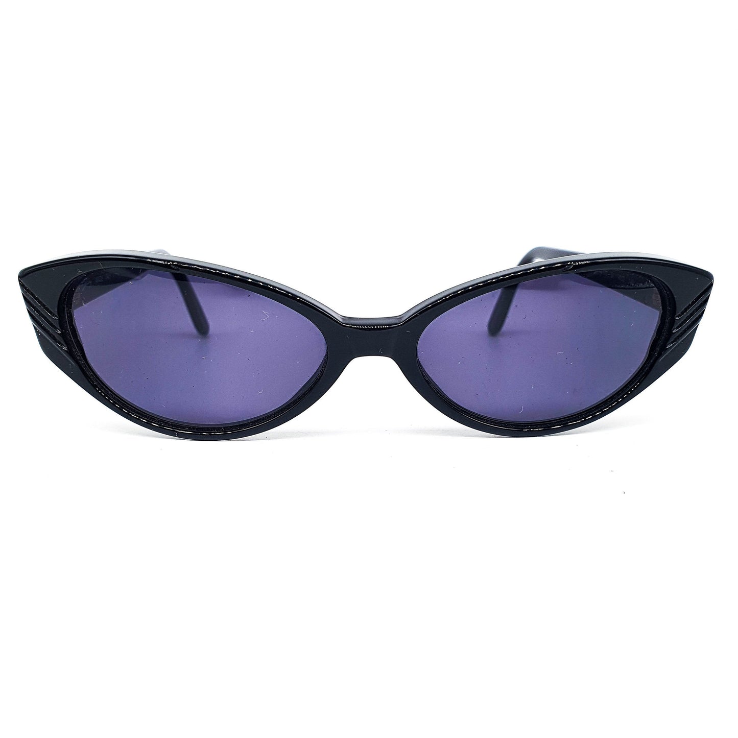 Genny 175 black cellulose acetate cat eye sunglasses With dark blue lenses, Italy 70s NOS