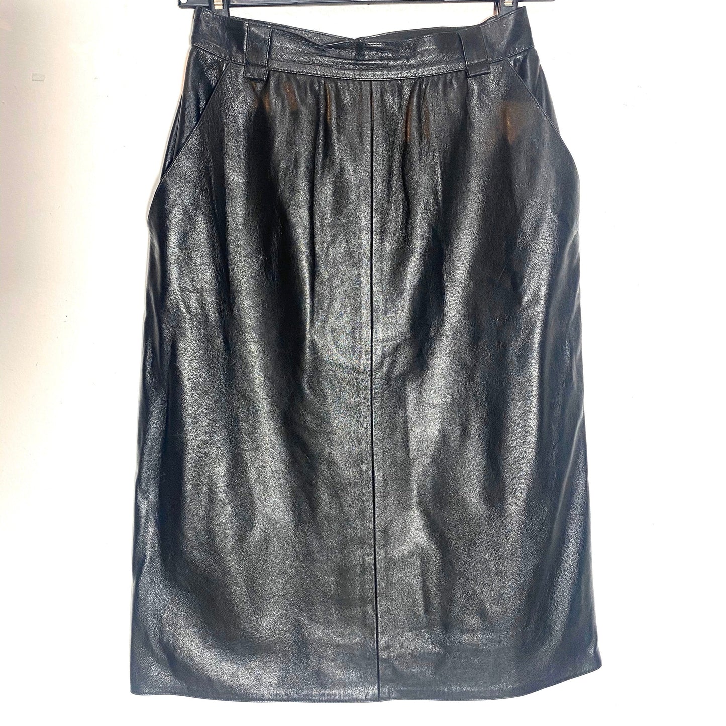 Black lambskin leather pencil skirt with pockets, mint condition 1980s Italy