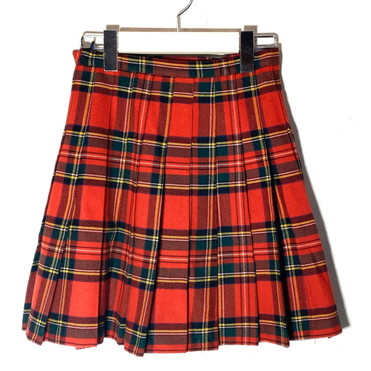 Red tartan mini kilt skirt made in Italy, 70s in Mint condition.
