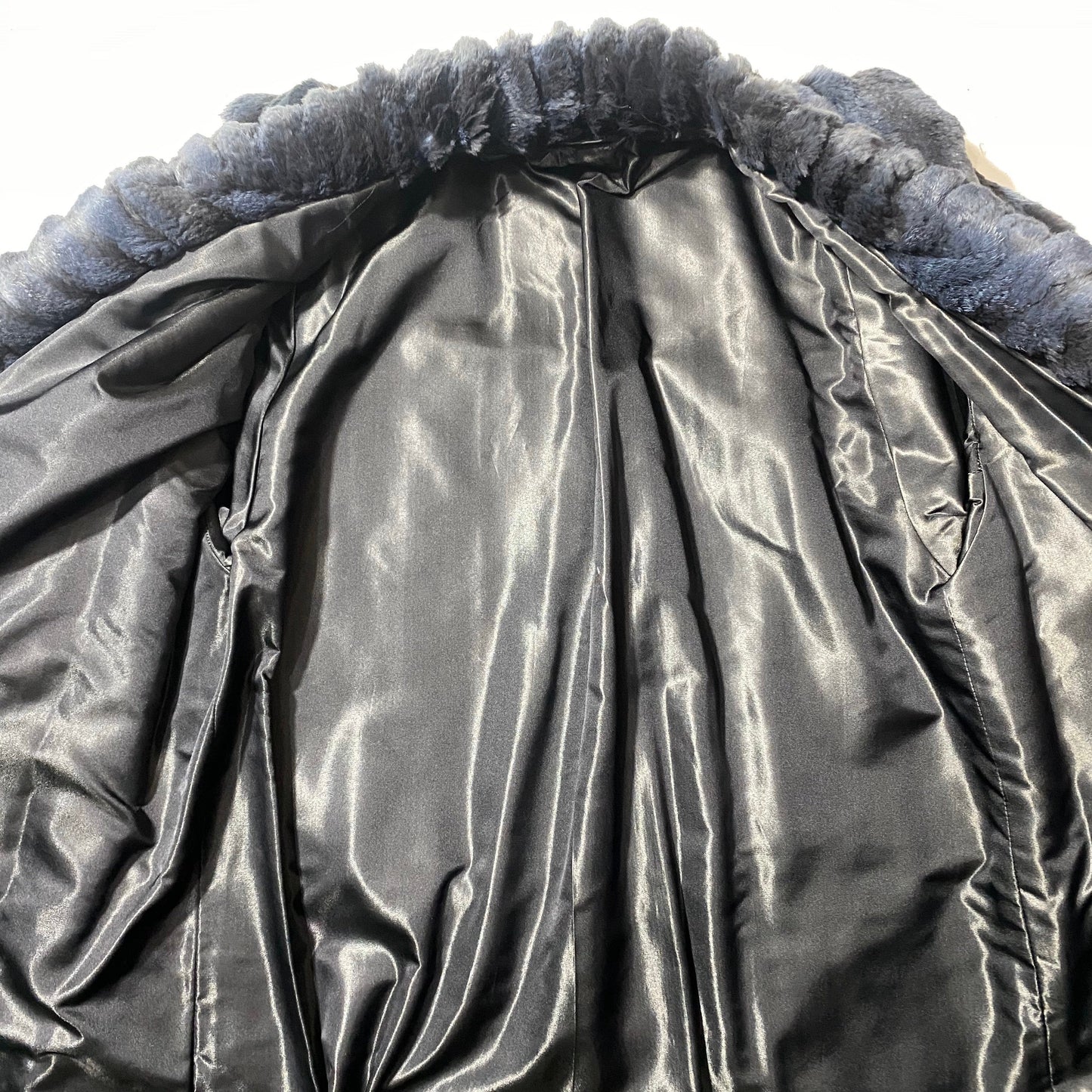 Classy real grey fur made in Italy in the 80s, modern cut, beautiful and minty