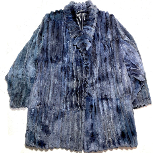 Classy real grey fur made in Italy in the 80s, modern cut, beautiful and minty