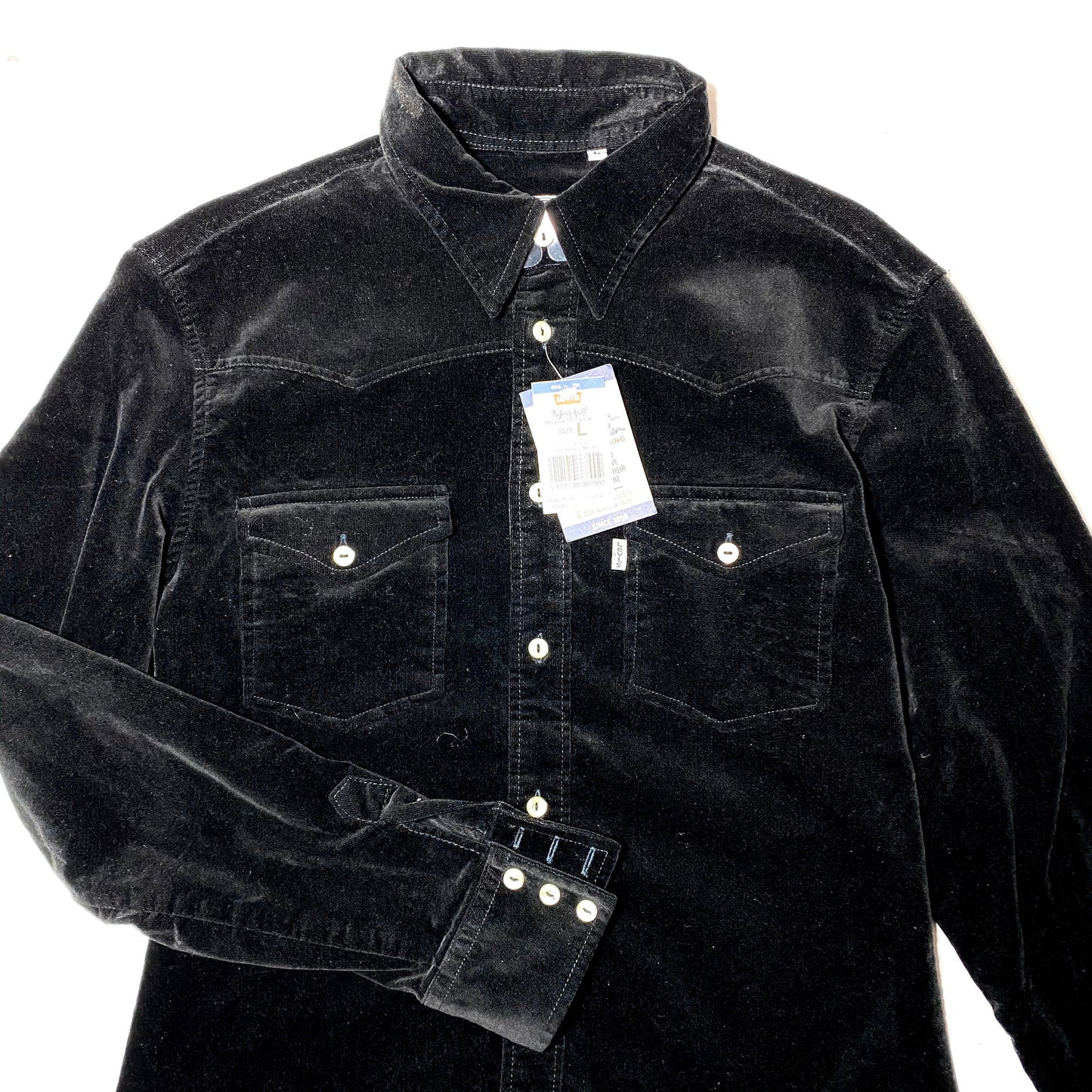 Levi’s NWT 90s black velvet ladies winter shirt, minty and with tags, sz S and L available