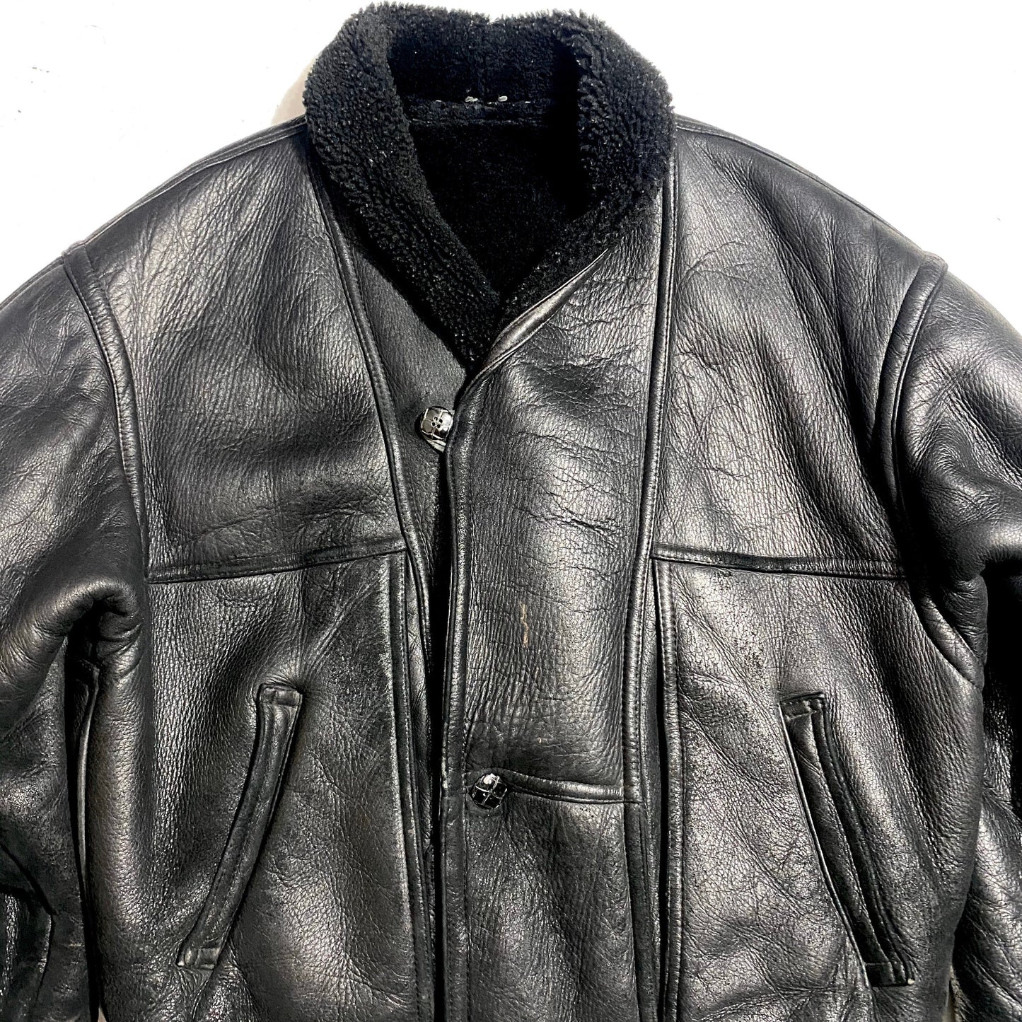 Black Shearling bomber style leather coat for men sz 52 / L, 1980s Itaky good condition