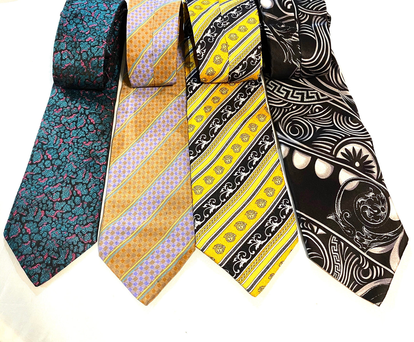 Gianni Versace vintage pure silk ties, Medusa, regimental, baroque... all in good to perfect condition