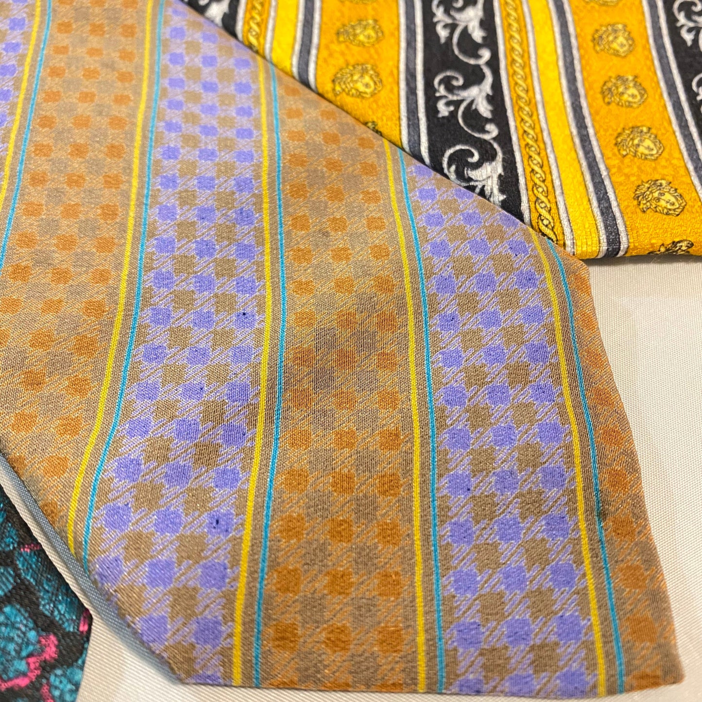 Gianni Versace vintage pure silk ties, Medusa, regimental, baroque... all in good to perfect condition