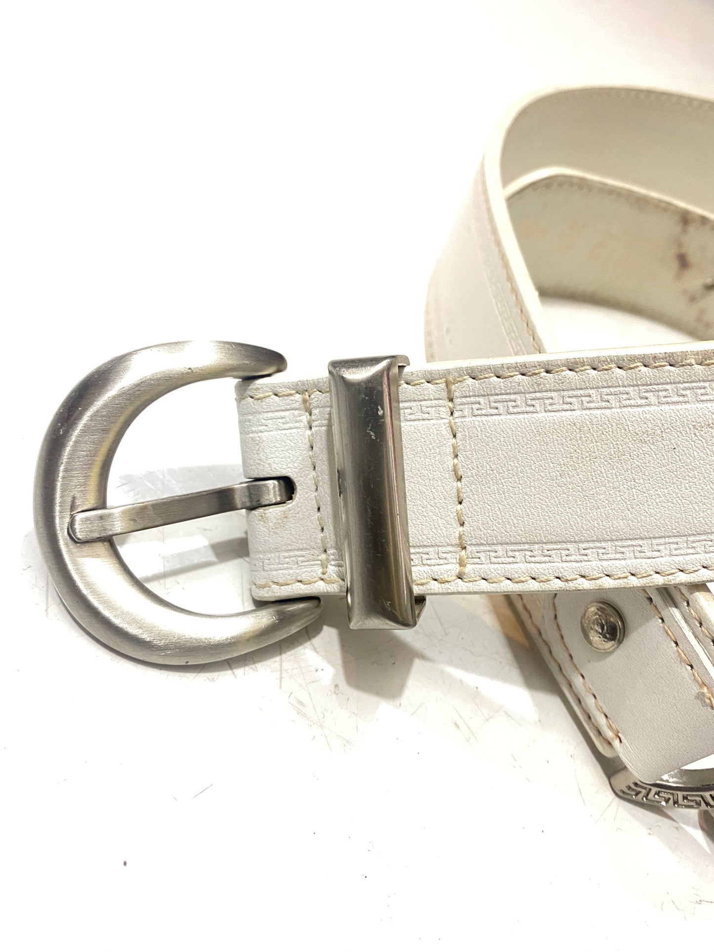 Gianni Versace white leather belt with Medusa crews and Roman pillars, 90s Italy, cool and mint