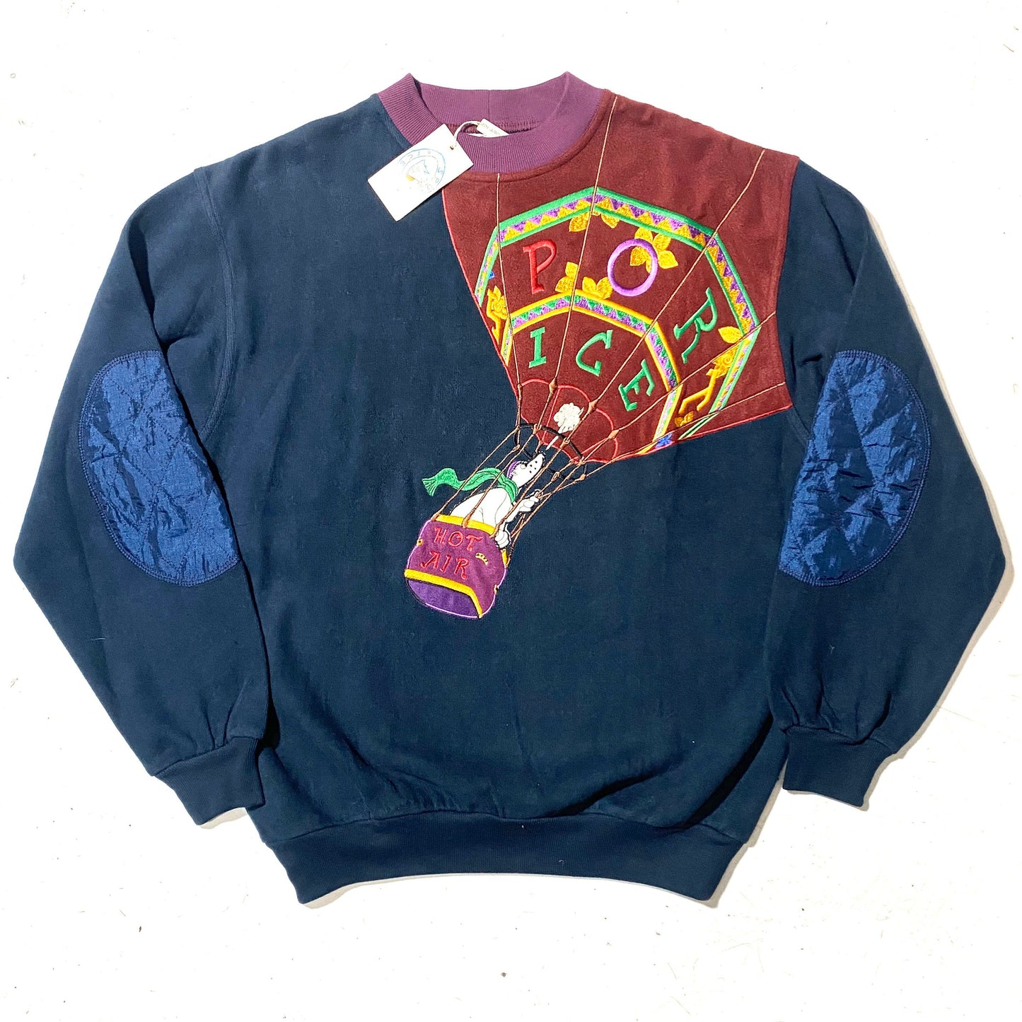 Iceberg sport NWT 90s warm sweatshirt with bear on a hot air balloon embroidered and silk patches, new old stock