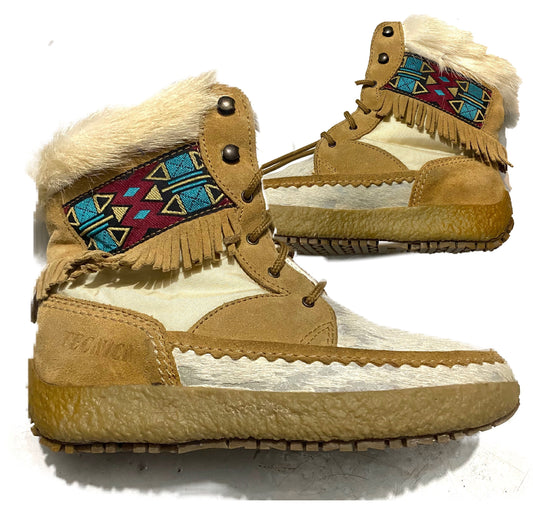 Tecnica cowhide cured leather winter resort after ski navajo boots with faux fur cuffs, Itaky mint condition