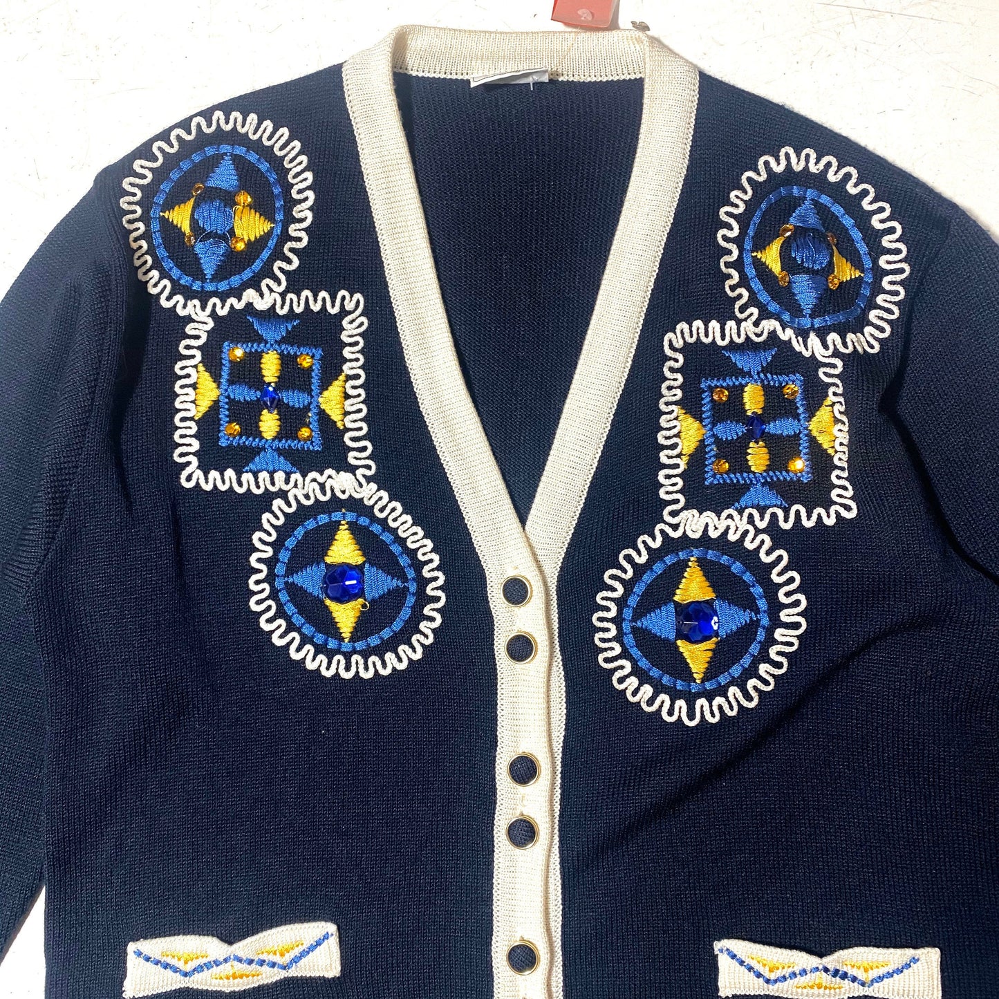 Ella vintage navy ladies cardigan with embroidered motif and pockets, 89s mint condition