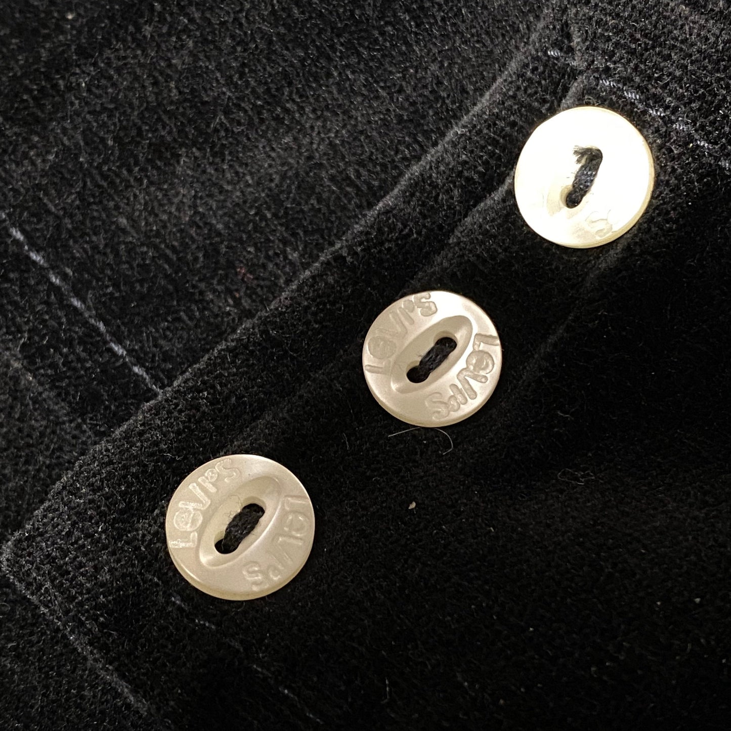 Levi’s NWT 90s black velvet ladies winter shirt, minty and with tags, sz S and L available