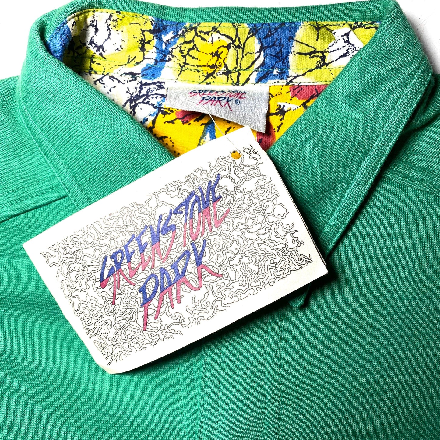 GreenStone Park green sweatshirt button up cotton shirt with abstract printed cuff and collar lining, 90s New With tags