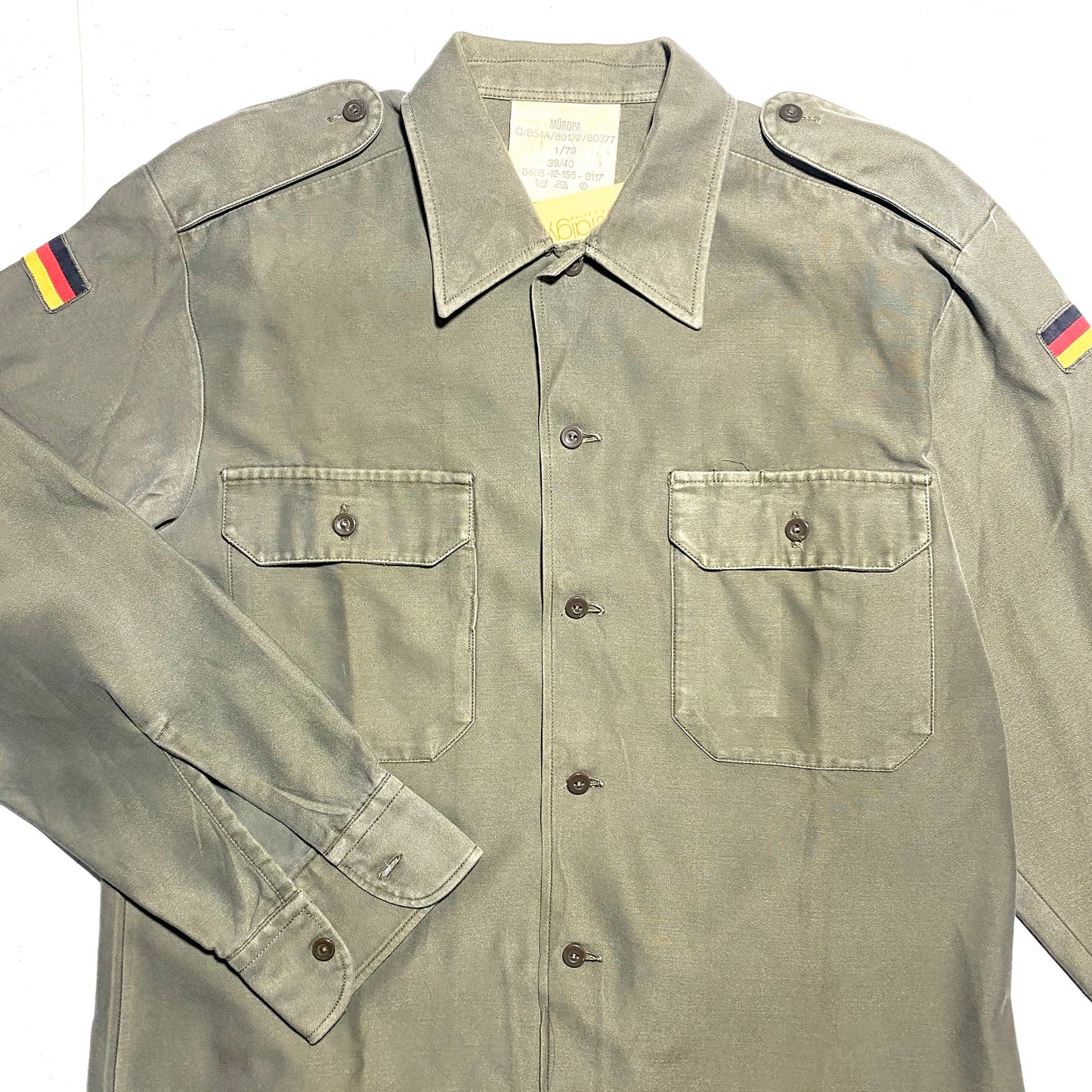 1970s east germany military green field shirt, great condition.