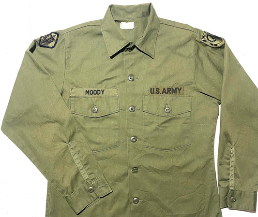 US Army officier Moody military shirt with original patches, in mint condition