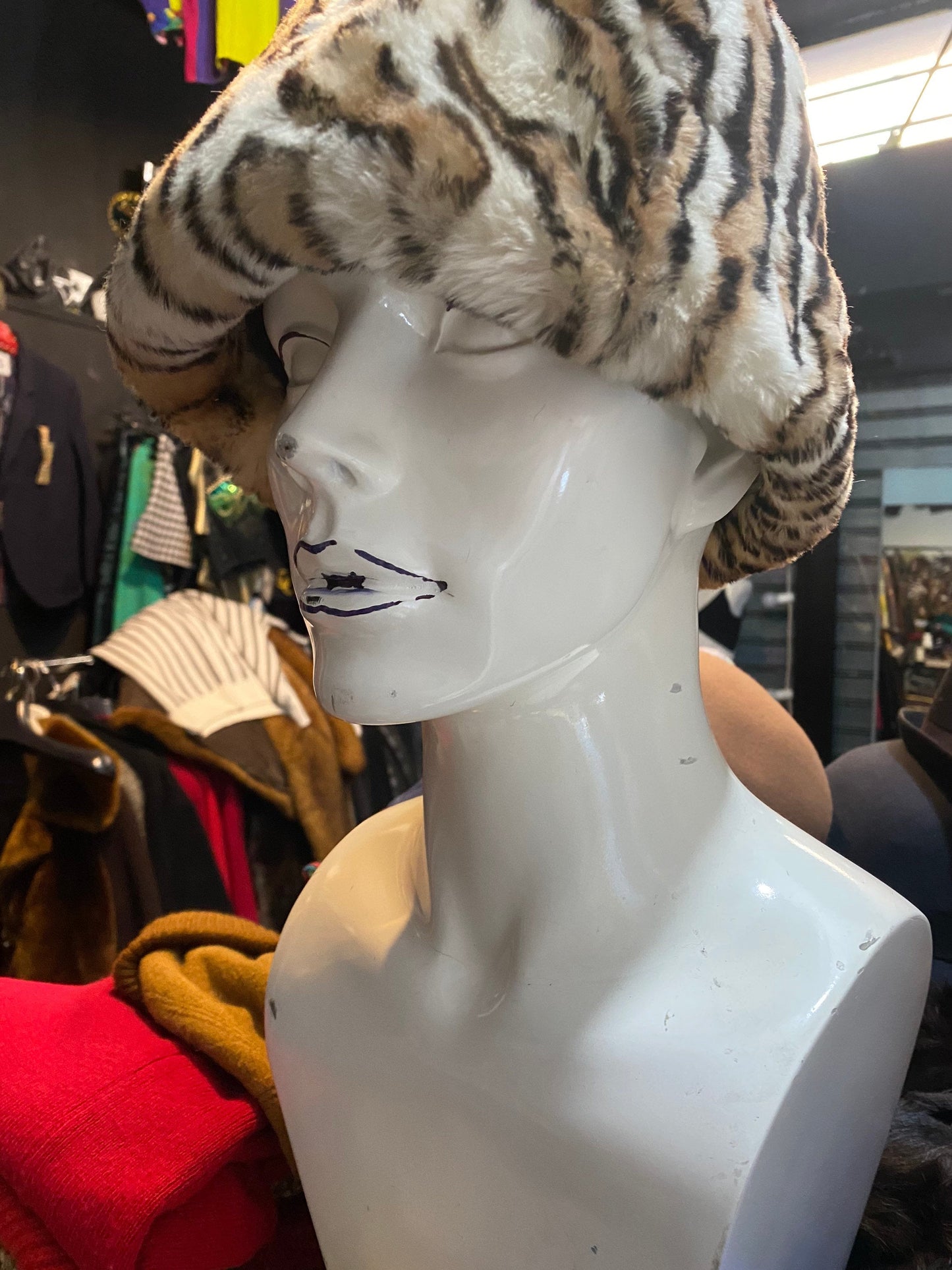 Faux Cheetah/ Leopard fur hat hand made in Italy, sz L