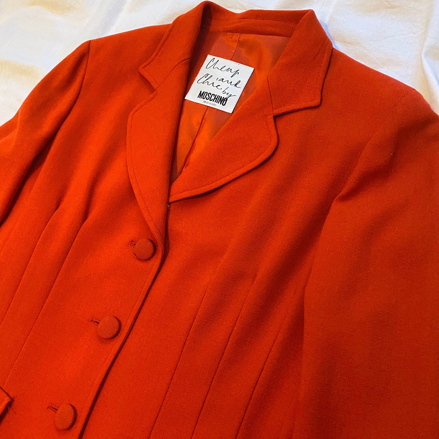 Moschino red light wool coat with satin lining, perfect for mid seasons, mint condition