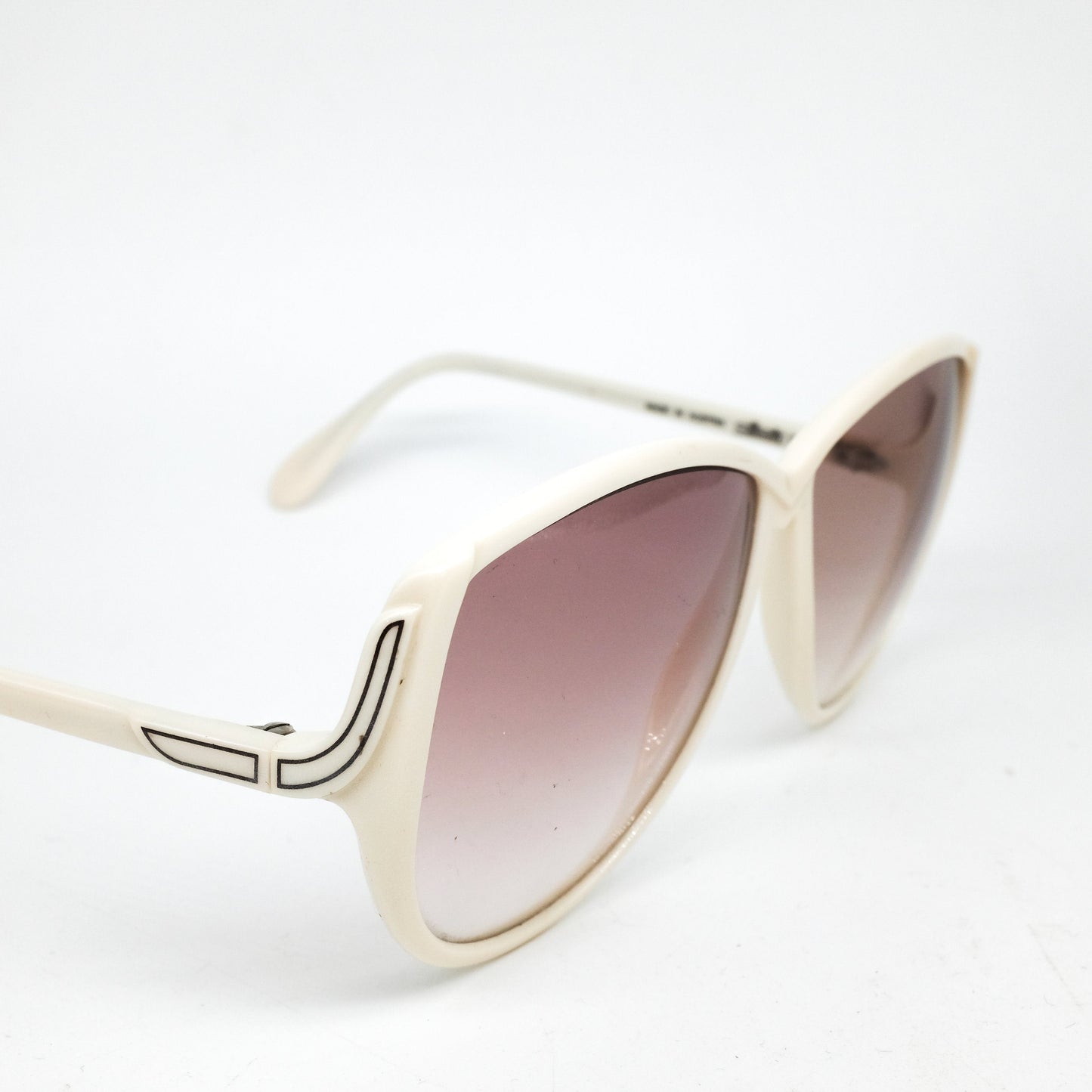 Silhouette 3032 squarish sunglasses in white acetate with brown degrade lenses, 1970s space age NOS