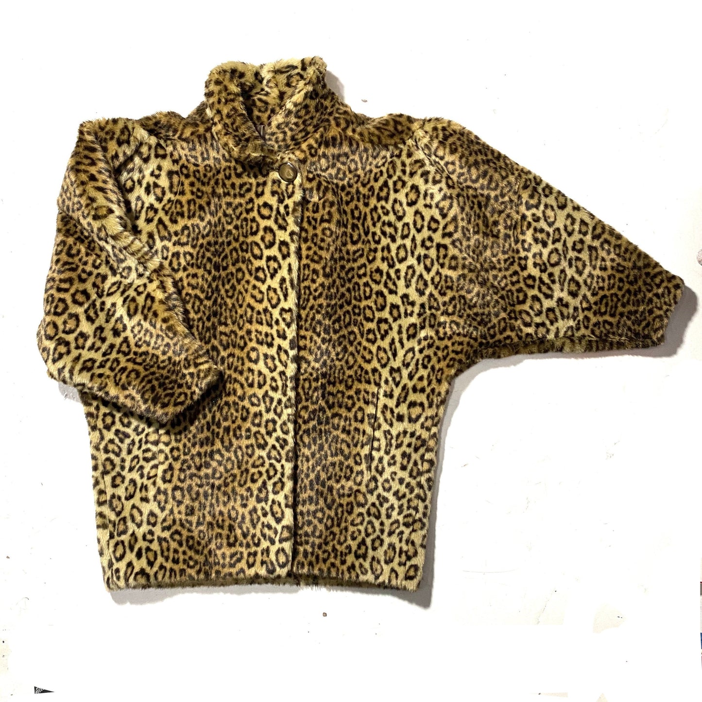 Rocking cut cheetah animalier faux fur made in France in the 80s, bat sleeves, UK10 DE 38, great condition