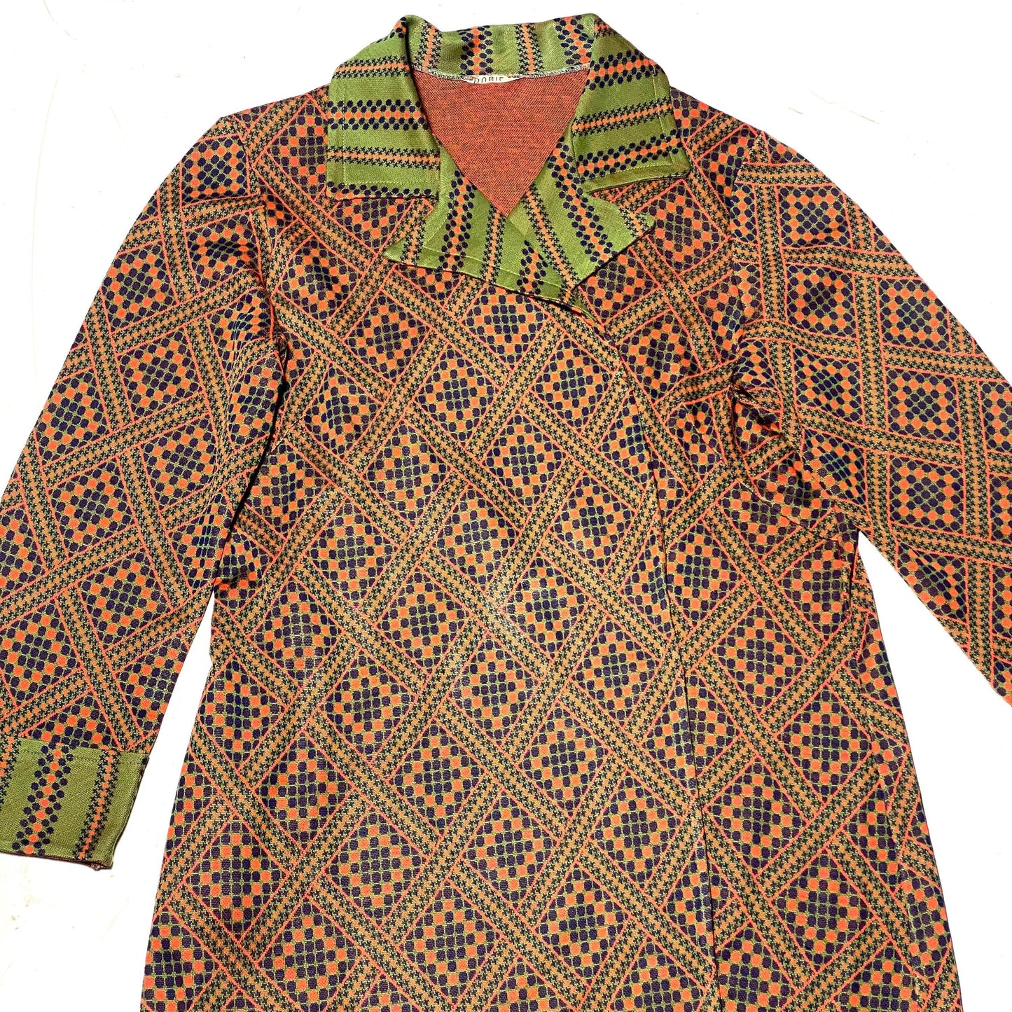 Vintage 60s/70s mod / space age cotton jacquard geometric allover dressing gown, mint