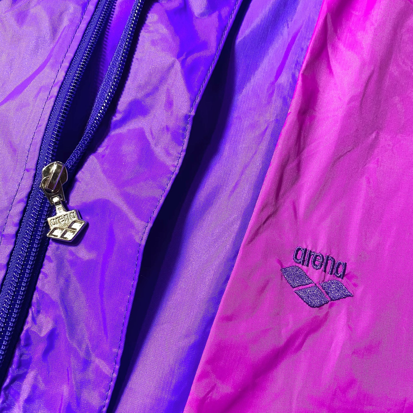 Arena 90s fucsia/purple rain jacket with extractable hood, new with tags made in Italy