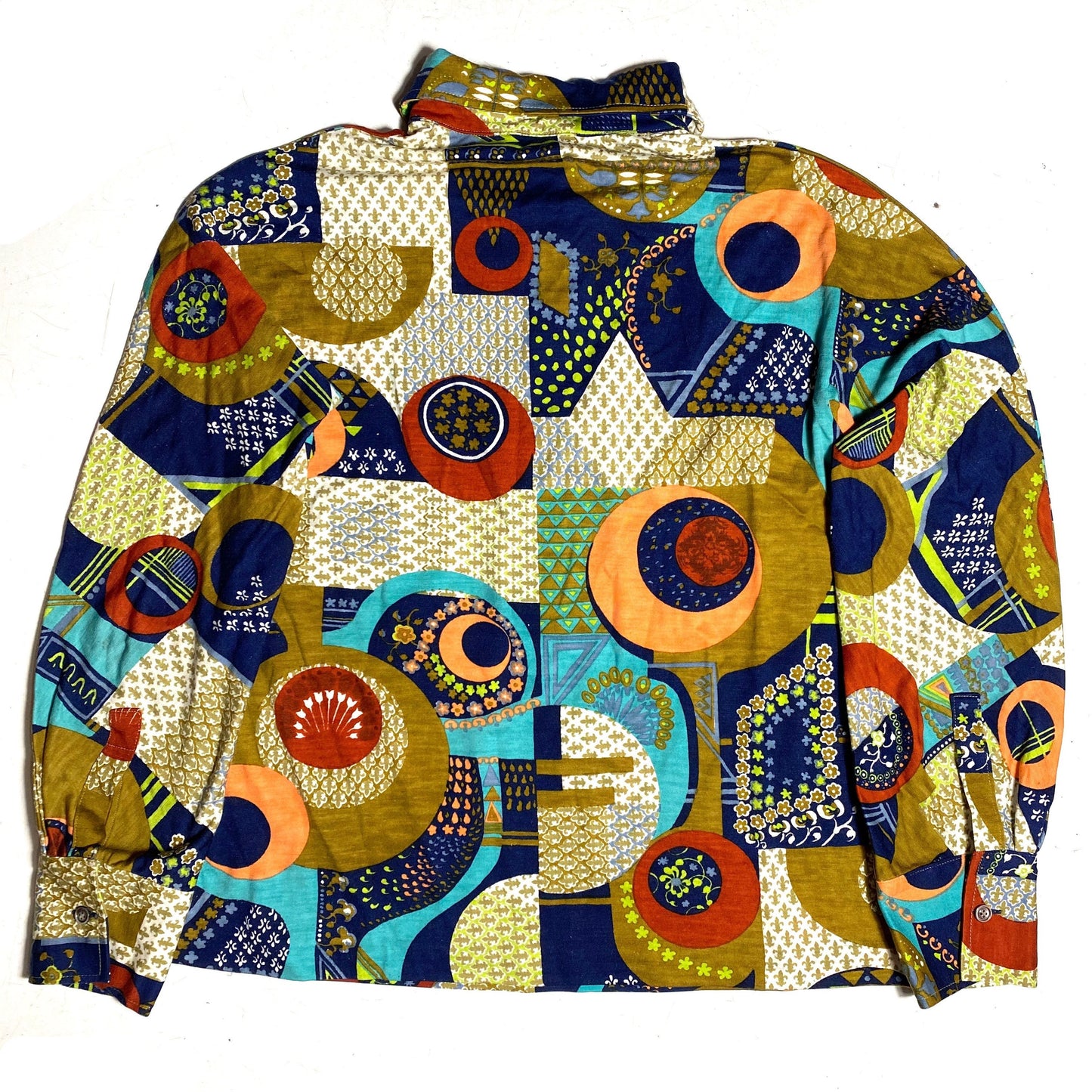 Essebi Milano 70s mod style blouse, colorful abstract allover with beagle collar, mint