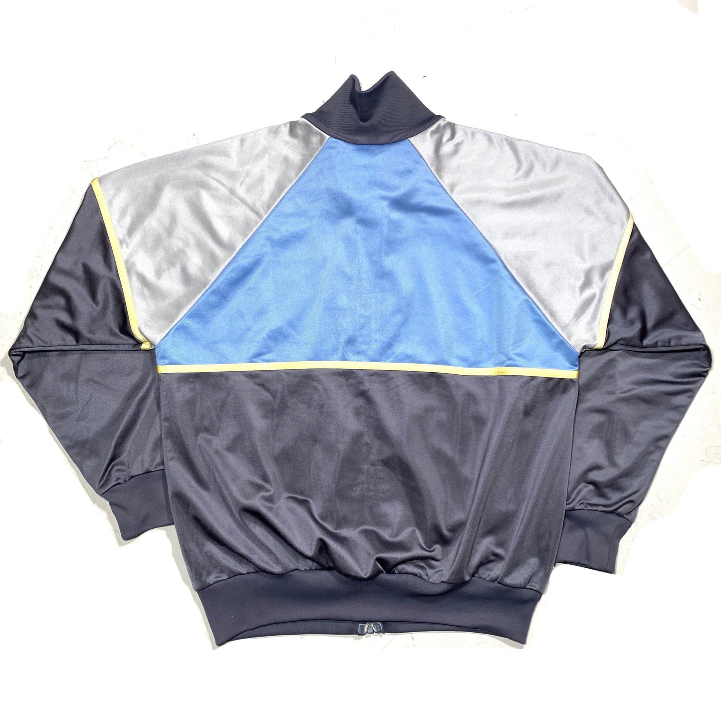 Adidas 90s grey/silver/sky blue tracktop jacket made in Hong Kong, mint condition sz 180 L