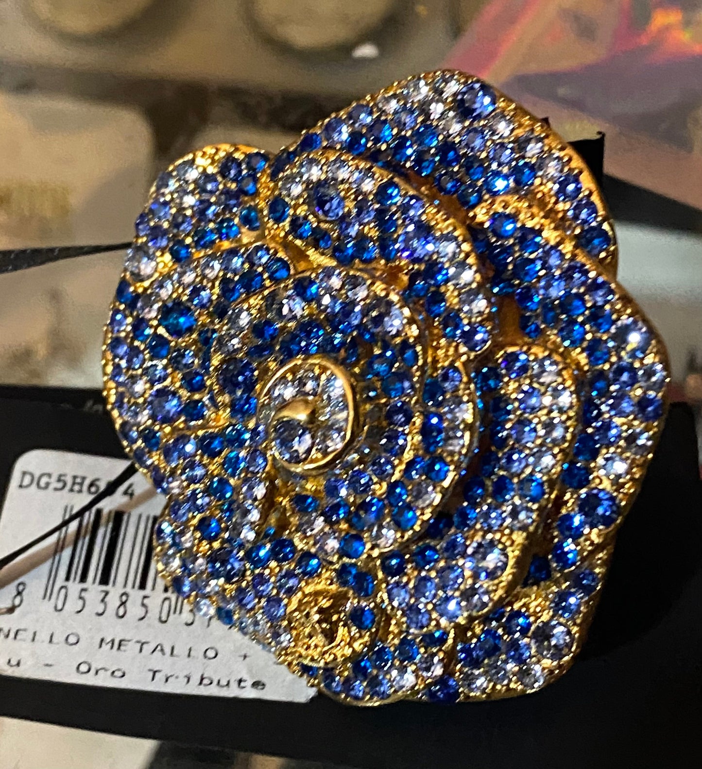 Versace tribute huge gold plated rose flower ring fully coated in blue stresses, new