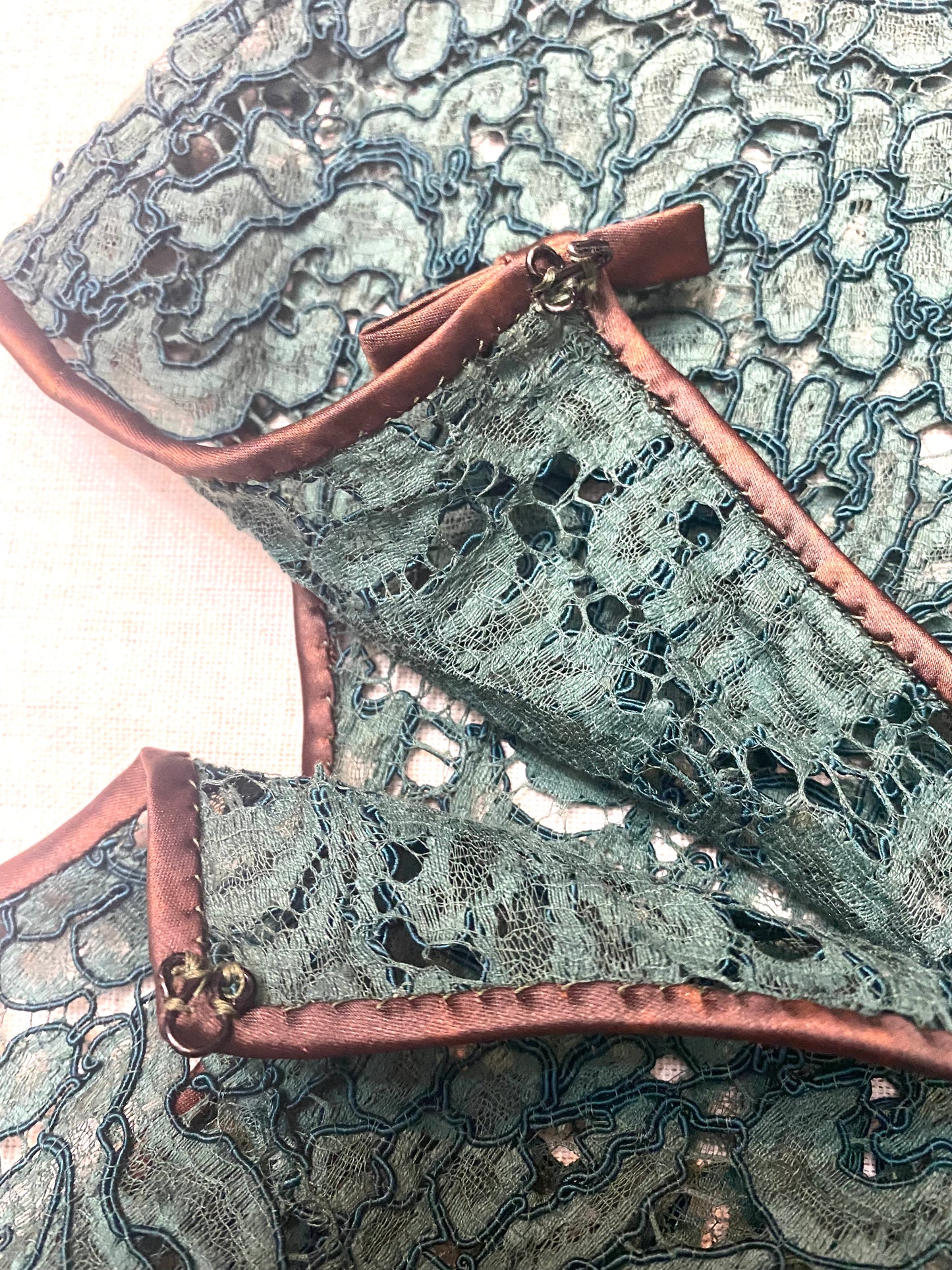 Delicious 1920s jade green laces -brown silk tailor made dress + shawl set, mint